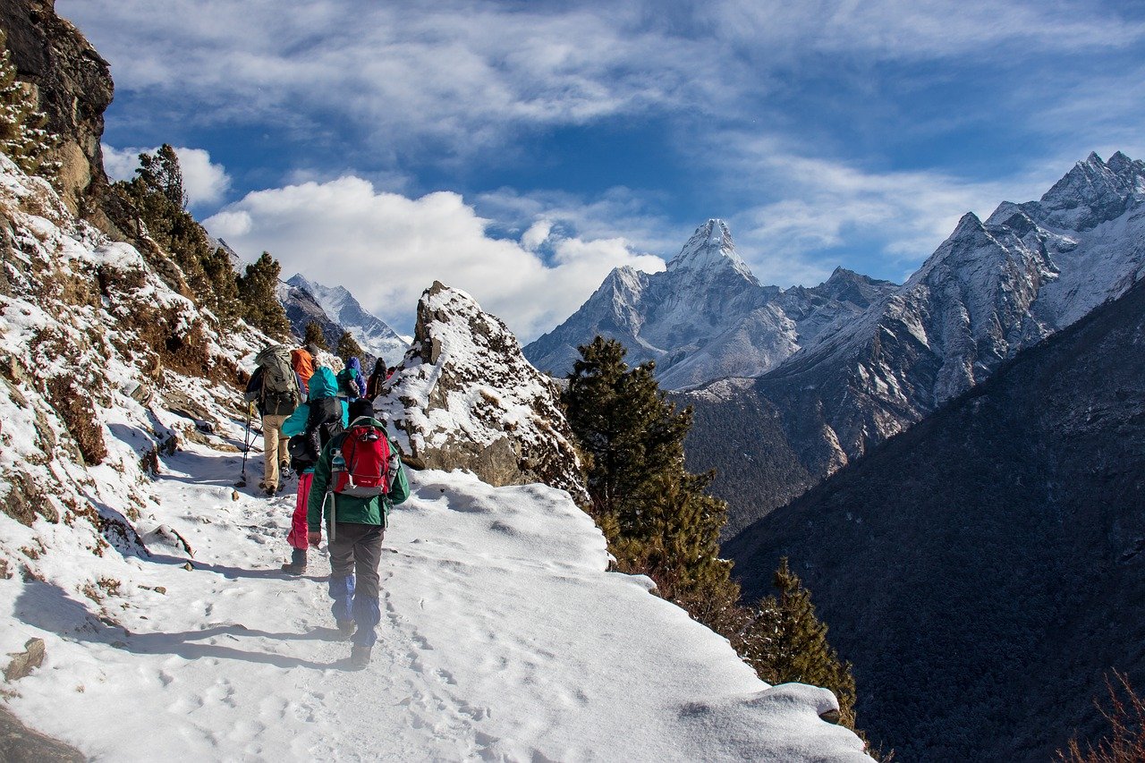 trekking with guides